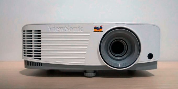 Best Projector Under $500 [Top 6 Affordable Projectors]