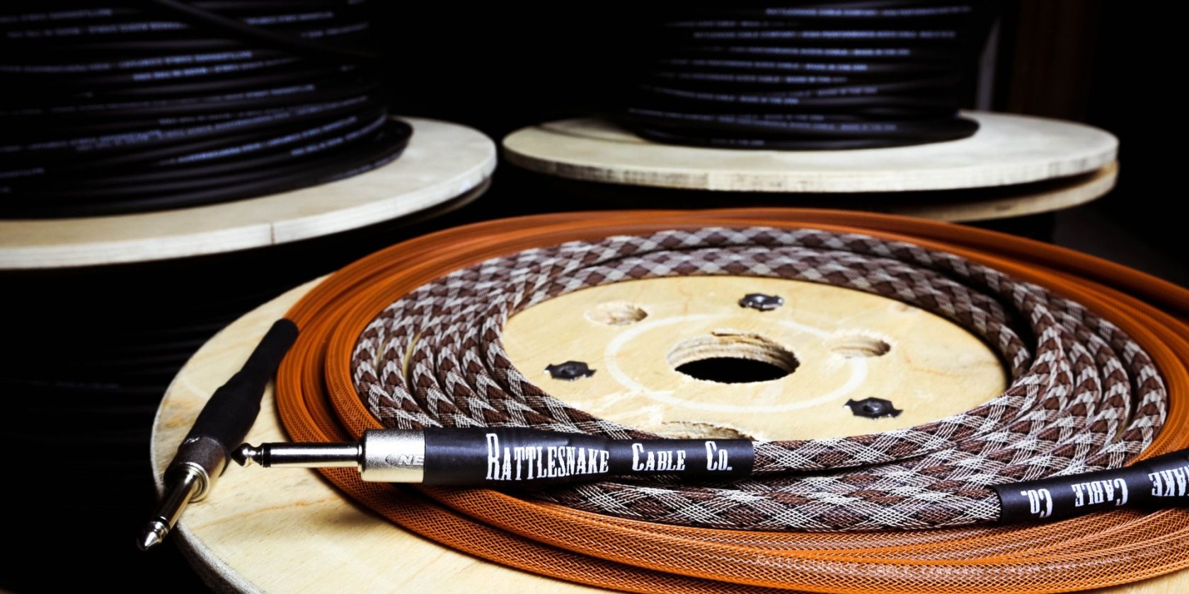 What Speaker Cables To Choose [Expensive or Cheap?]